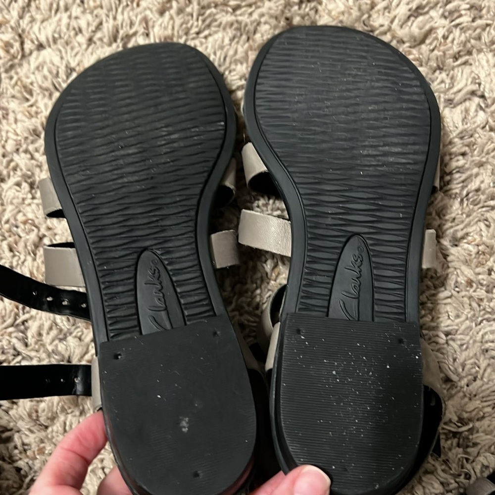 Clark’s Viveca Myth Sage Leather 7 sandal - Picture 7 of 7